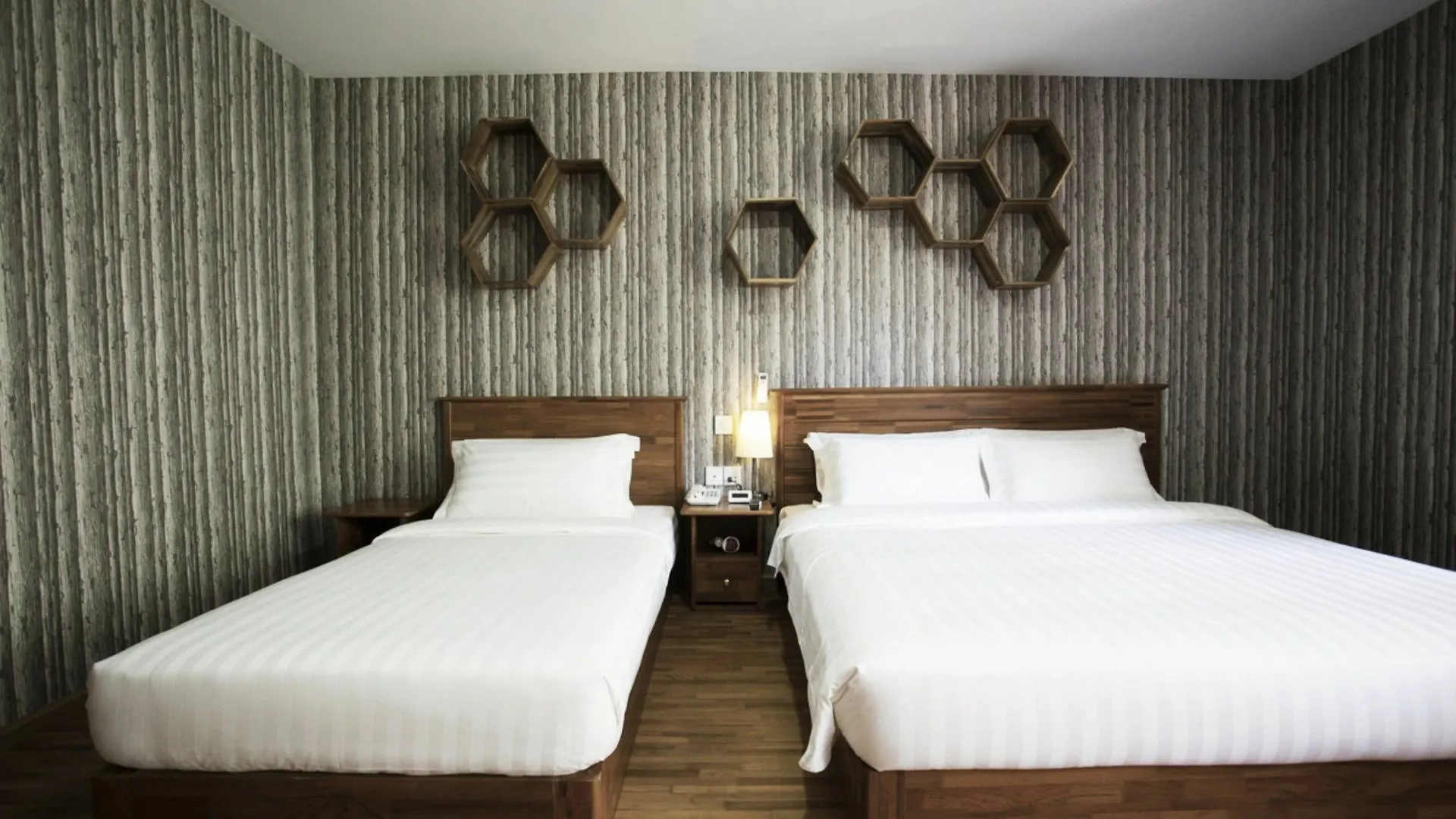 Merchant Art Boutique Hotel Yangon 4*,
